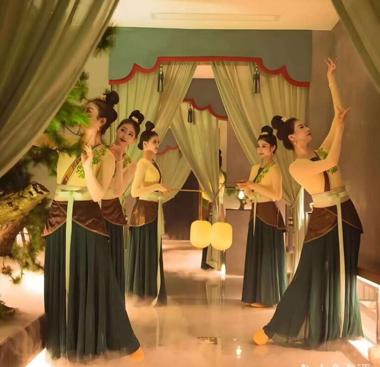 Beijing Royal Dinning Experience with cultural performance - Why You Should Consider This Tour