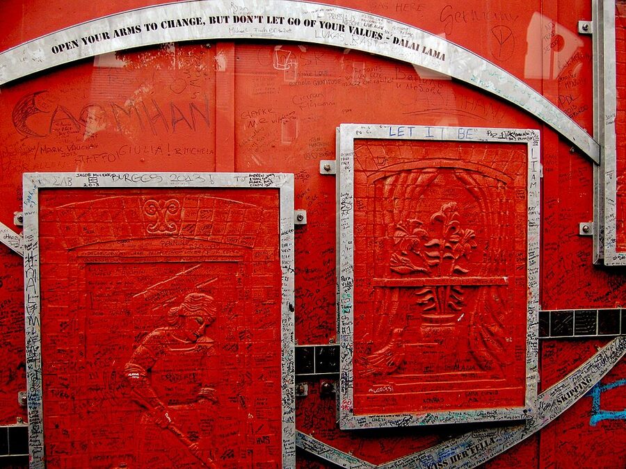 The Dalai Lama's inscription on the Belfast Peace Wall