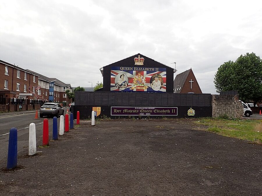 Loyalist mural on the Shankill Road, Belfast