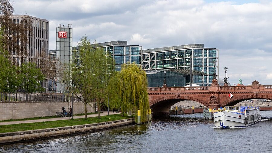 Berlin Hauptbahnhof and Moltkebrücke from the Spree