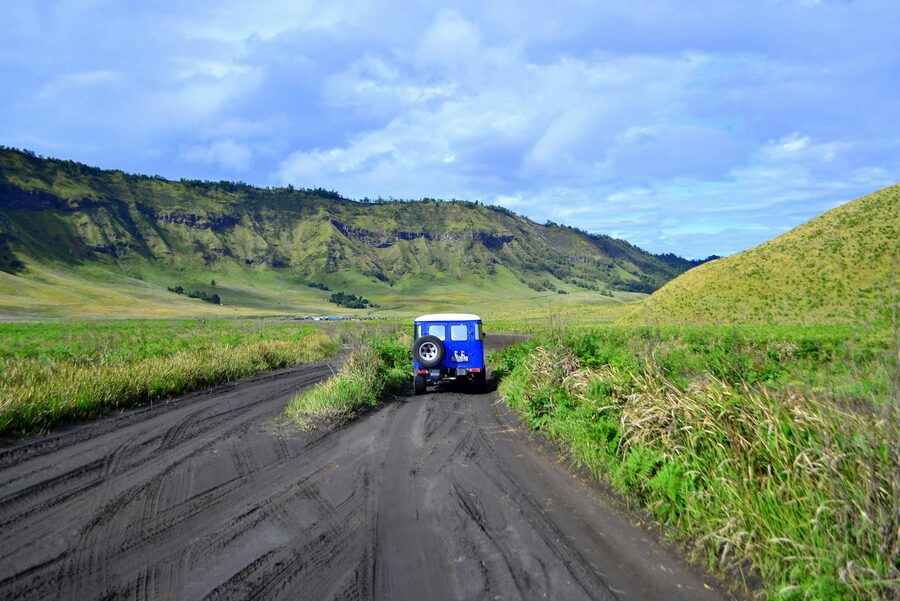Wide view of the Tengger caldera from the viewpoint