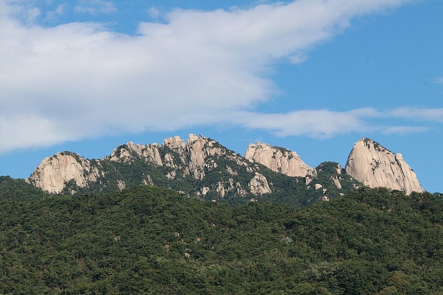 Bukhansan summer green ridge