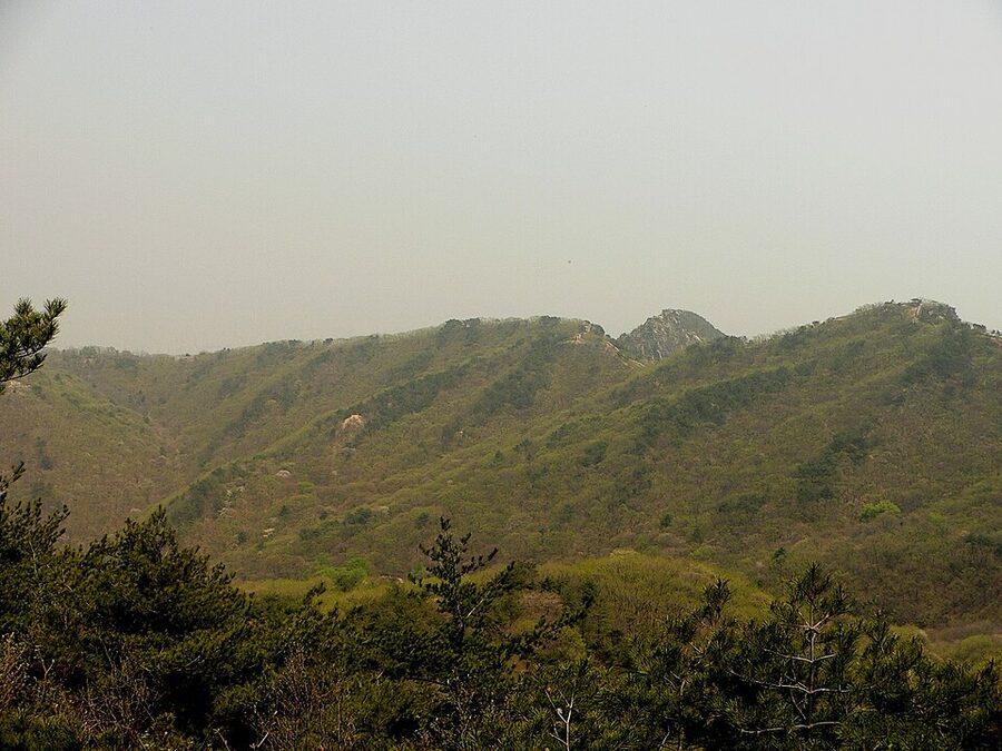 Rocky trail section on Bukhansan