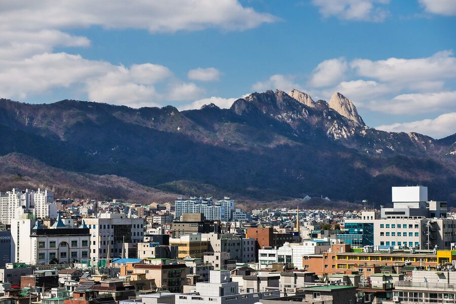 Bukhansan winter ridge panorama from Gangbuk