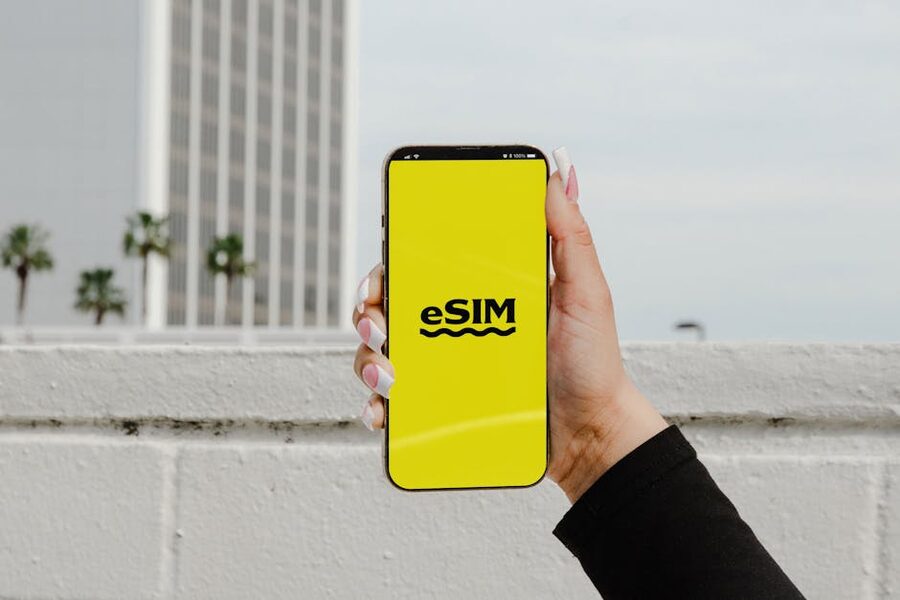 Smartphone showing an eSIM activation screen