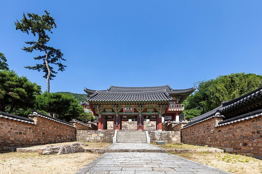 Beomeosa Temple Burimun gate in Busan