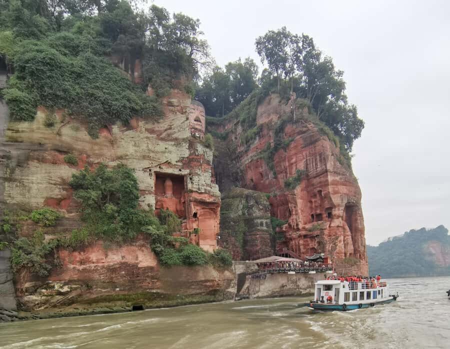 Chengdu: Leshan Giant Buddha & Mount Emei 2-Day Culture Tour - Practicalities and Considerations