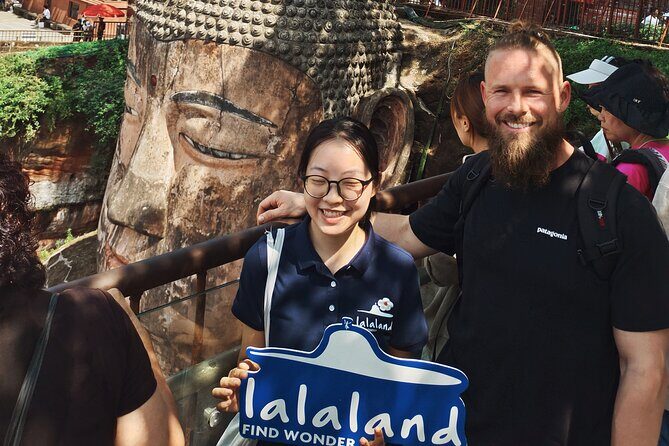 Chengdu Panda & Leshan Giant Buddha Premium Private Day Tour - Detailed Breakdown of the Itinerary