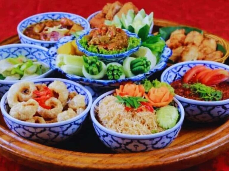 Chiang Mai: Doi Suthep Day Trip with Khantoke Dinner - Why This Tour Offers Great Value