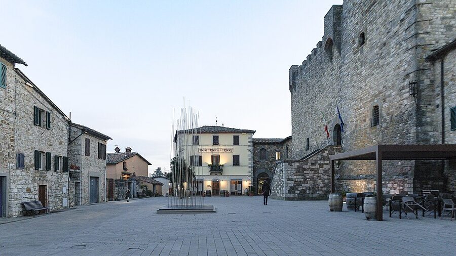 Quiet piazza in Castellina in Chianti, Tuscany
