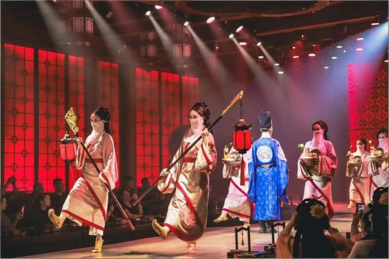 Chongqing: Royal Cultural Dinner Show  LiYanBaGuo - Is It Worth It?