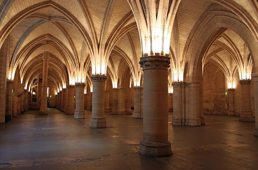Salle des Gens d'Armes medieval hall inside the Conciergerie