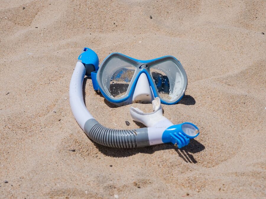 Snorkel mask blue beach gear cruise