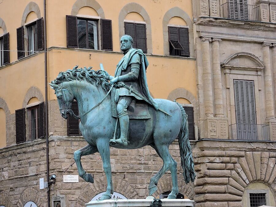 Equestrian statue of Cosimo I de Medici by Giambologna in Piazza della Signoria