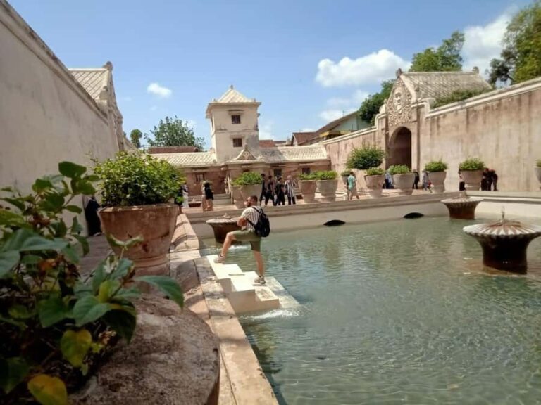 Culture Tour of Sultan palace,Water castle,Ijo Temple sunset - Water Castle: A Prince’s Retreat and Historical Landmark