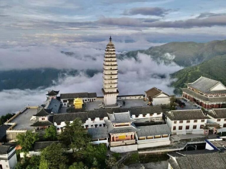 Dali: Jizu Mountain Private Tour - What Makes This Tour Stand Out?