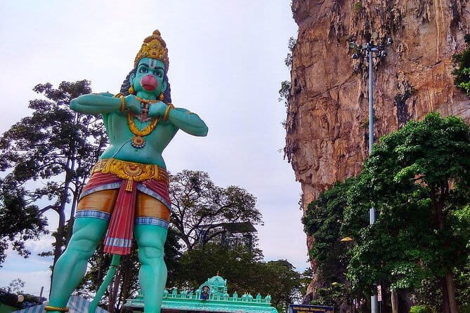 Day Trip from Port Klang Kuala Lumpur Famous Landmarks with Lunch - Transport and Group Dynamics