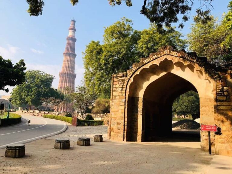 Delhi: India Gate, Qutub Minar & Humayuns Tomb Guided Tour - The Authentic Touch: What Real Reviewers Say