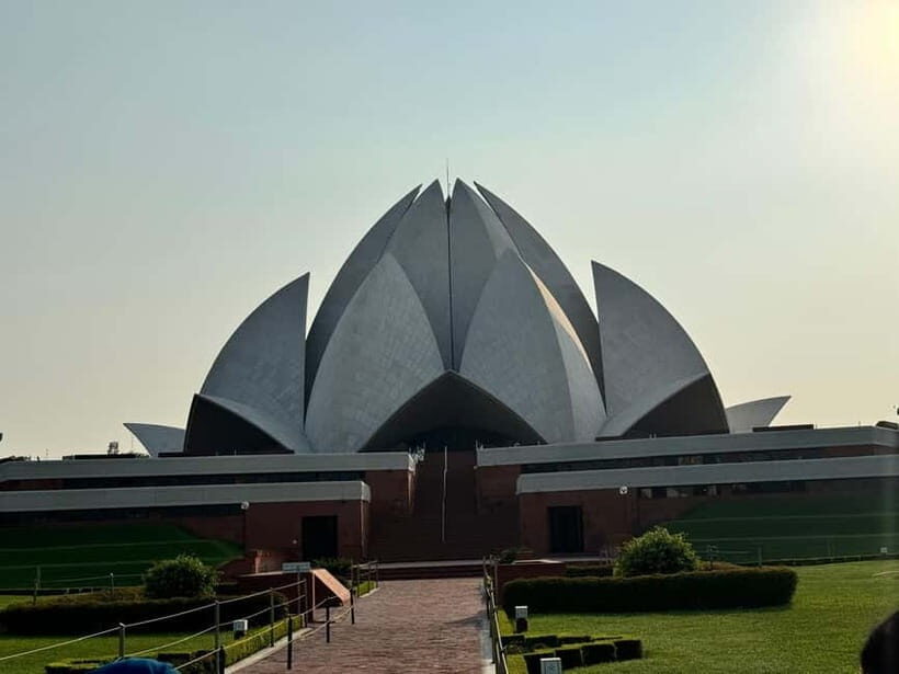 Delhi: Private City Tour with Lotus and Akshardham Temple - Who Should Book This Tour?