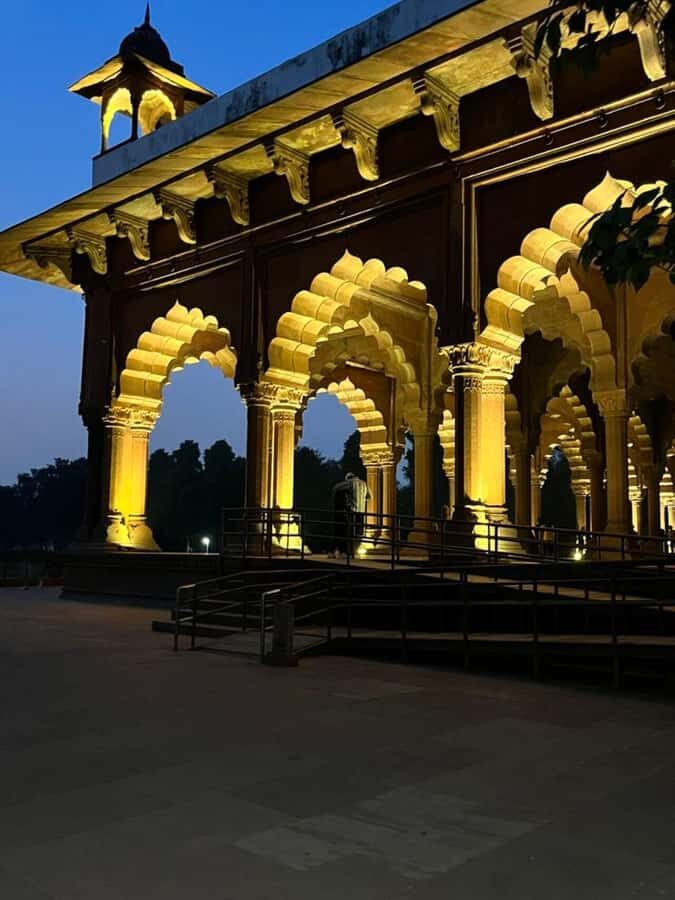 Delhi: Red Fort Light and Sound Show at Night with Transfer - An In-Depth Look at the Red Fort Night Experience