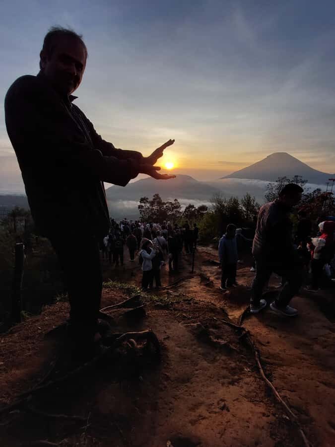 Dieng Plateau Sikunir Golden sunrise trip with guide - Practical Aspects: Timing, Cost, and Comfort