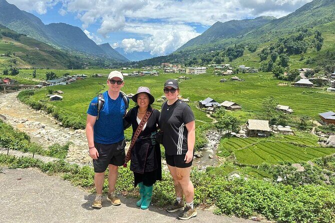 Discover Sapa: Guided Trek Through Rice Terraces & Local Villages - What Do Reviews Say?