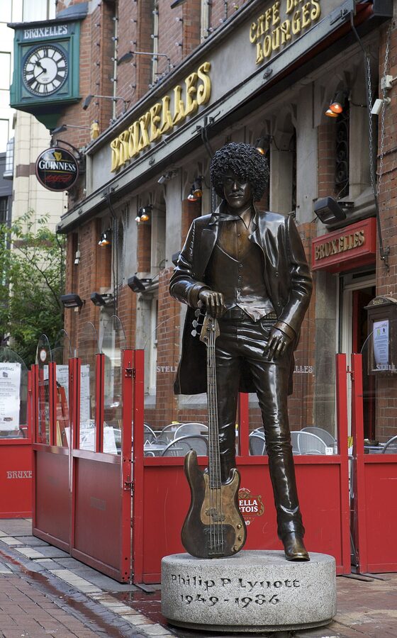 Phil Lynott statue at Bruxelles pub Dublin