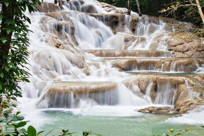 Dunn's River Falls & Bob Marley Nine Mile Ocho Rios Combo Tour - Why This Tour Works Well