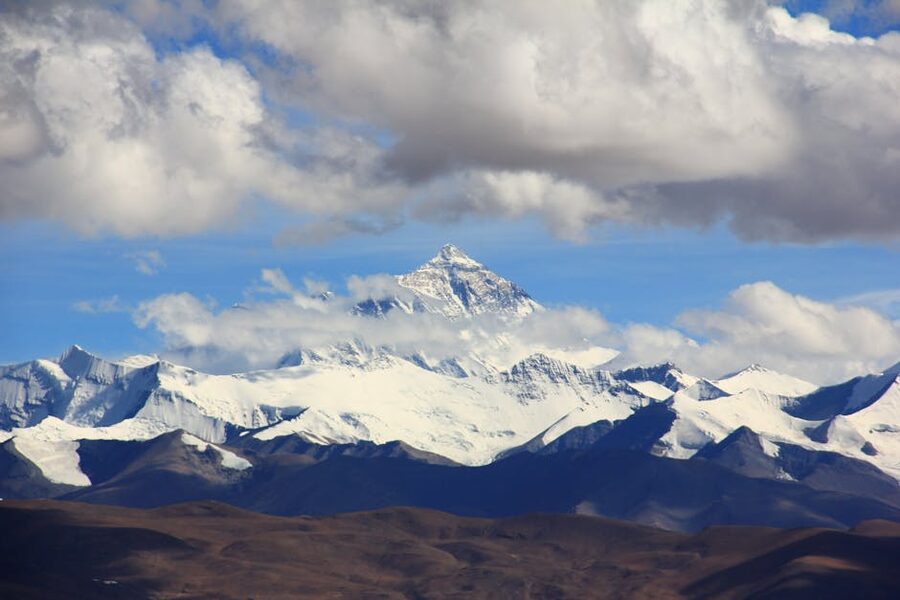 Classic view of Mount Everest from the Kala Patthar viewpoint