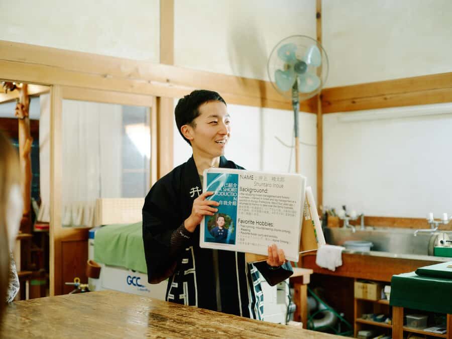 Ecotourism and Woodcraft with a Mountain Artist Near Tokyo - A Close-Up Look at the Tour Experience