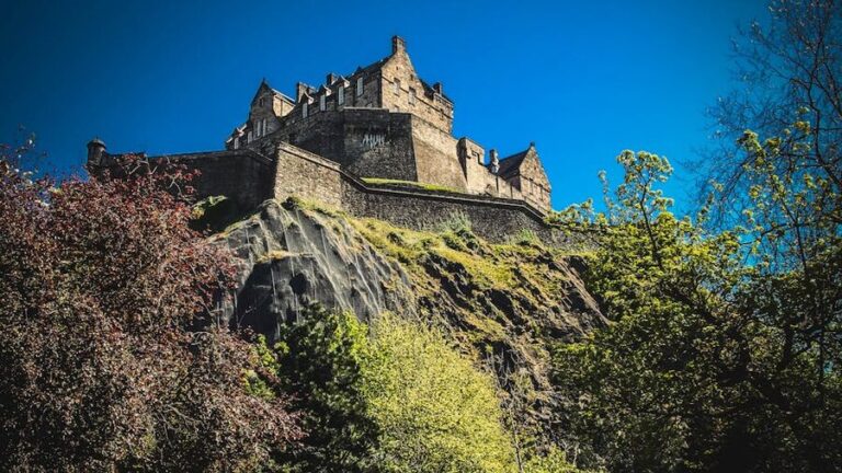 How to Book Edinburgh Castle Tickets