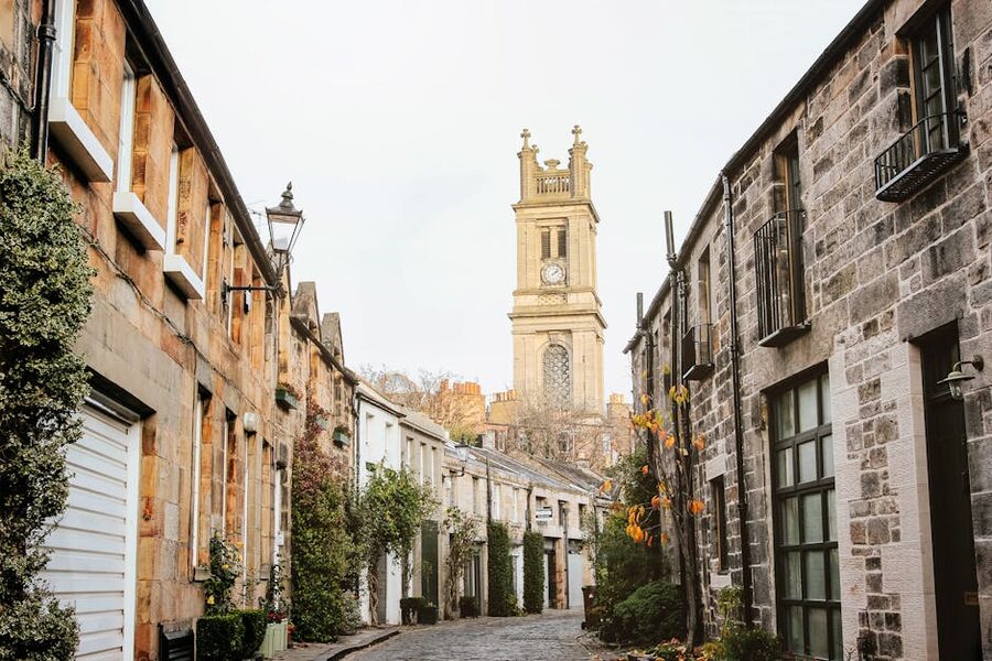 Edinburgh cobblestone side street