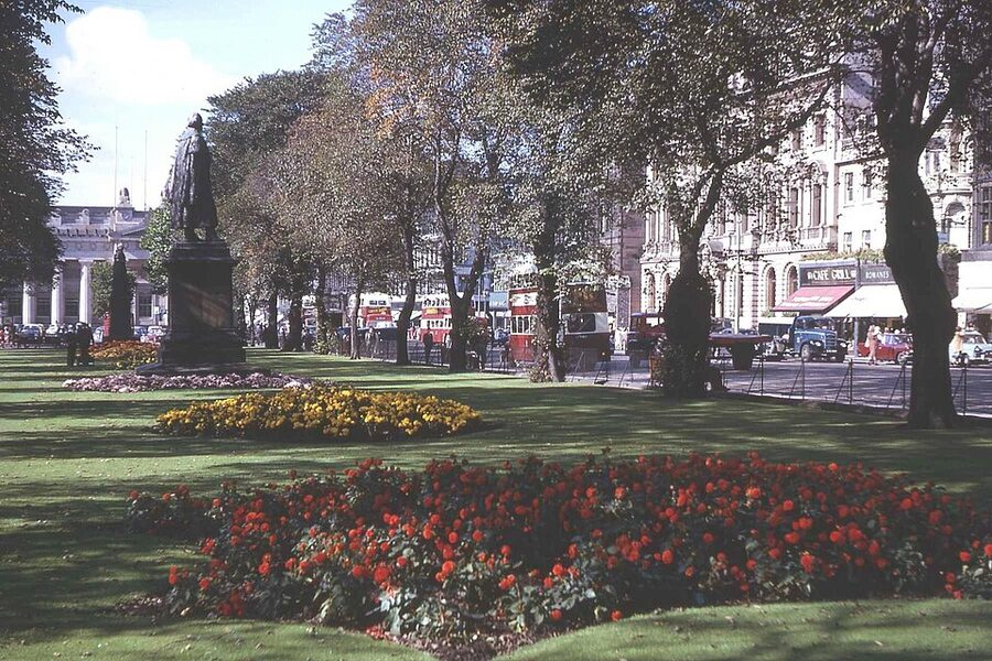 East Princes Street Gardens with Castle in background
