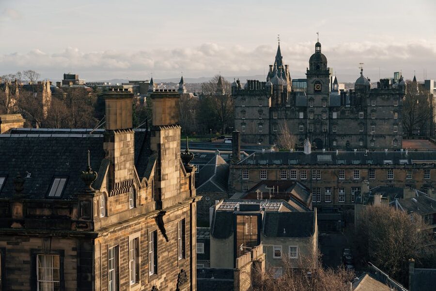 Edinburgh St Giles Cathedral at dusk