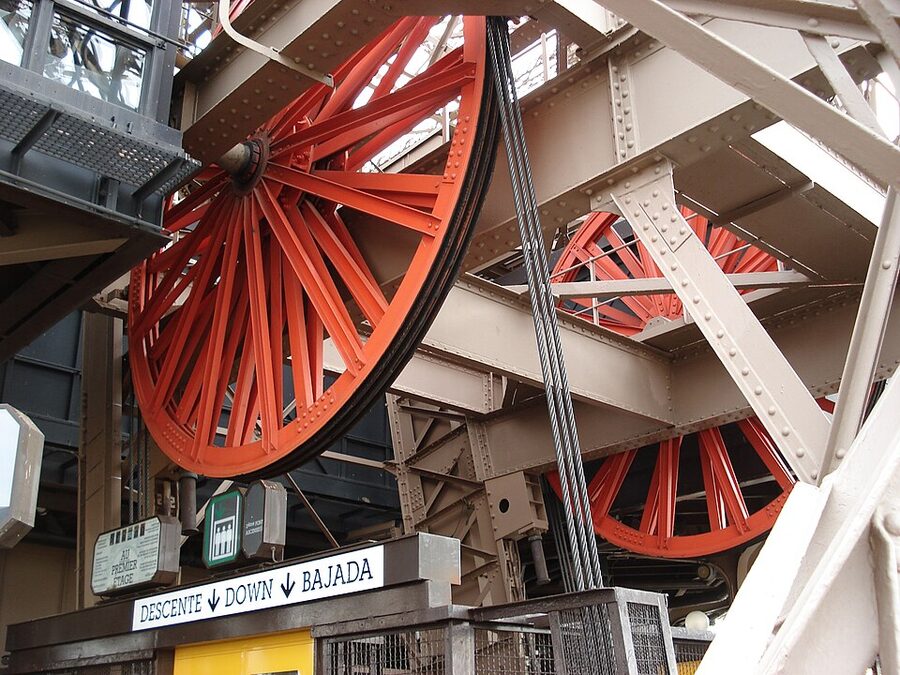 Eiffel Tower elevator wheel mechanism