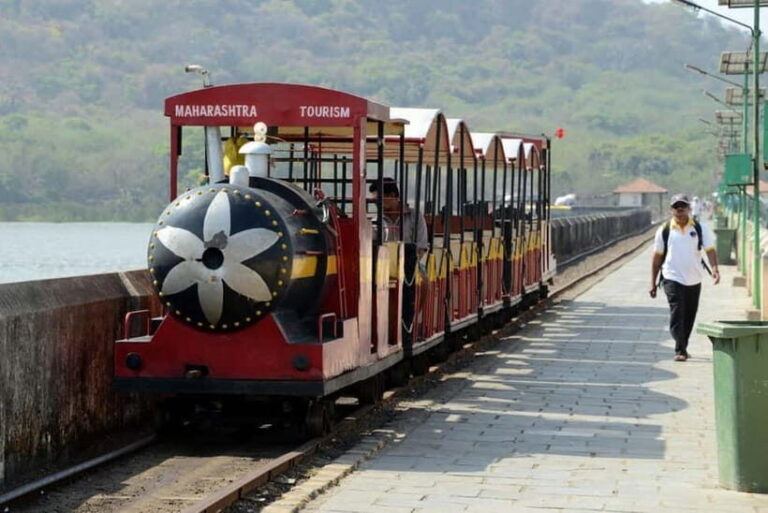 Elephanta Caves Half-Day Guided Tour - The Scenic Setting and Practical Details