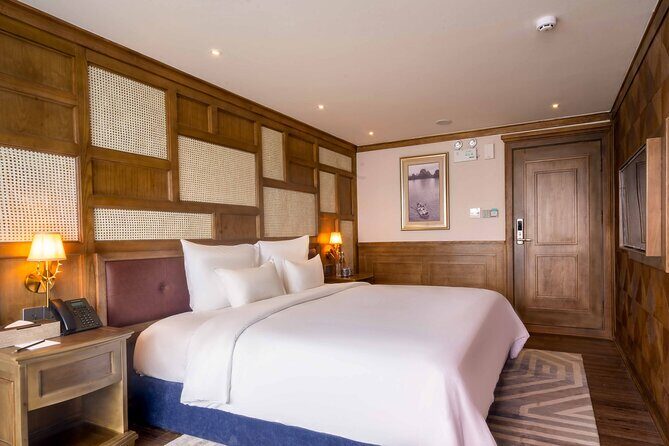 Excite Cruises 3-day Explore Halong Bay from Hanoi - Day 3: The Grand Finale