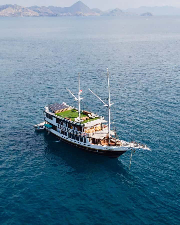 Exclusive Komodo Islands Sail Lombok to Flores 4 Days Trip - Practical Details: What to Expect and Considerations