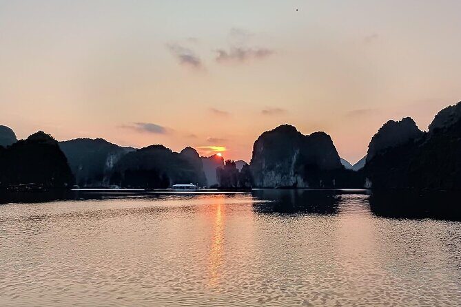Experience the Best Lan Ha Bay Sunset Tour from Cat Ba Island - The Value and Practicalities