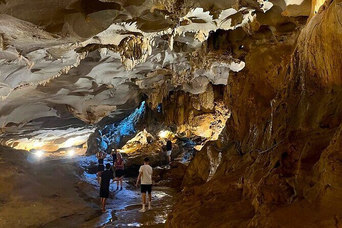 Explore Unspoiled Ha Long & Bai Tu Long Bay 2 Days 1 Night Cruise - What Makes This Cruise Stand Out?