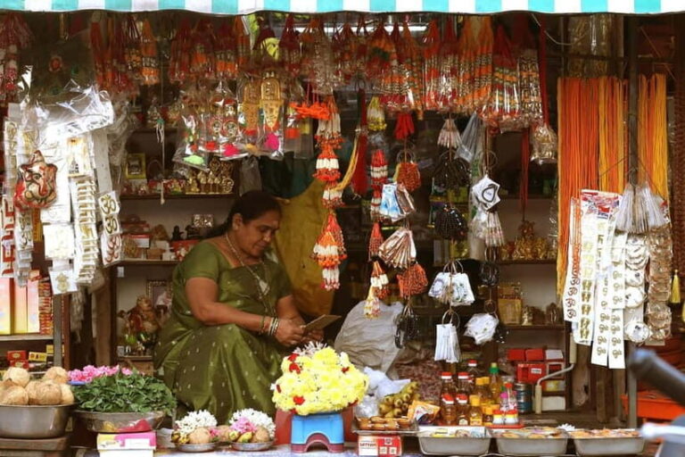Exploring Chennai Bustling Markets: Guided Tour by Foot - Breakdown of the Tour Itinerary
