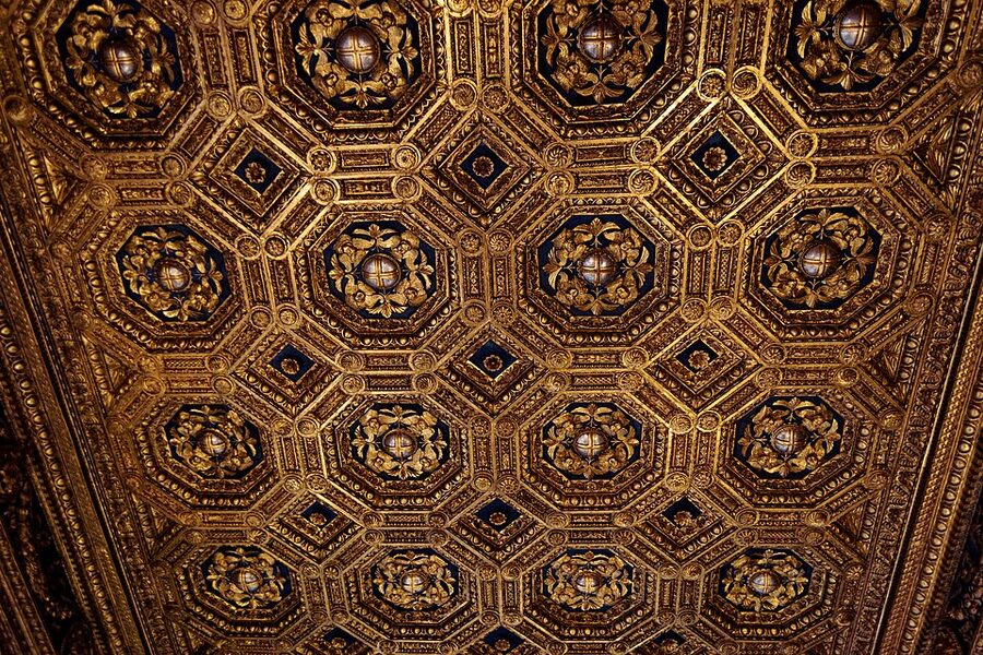 Sala dell Udienza Audience Hall gold coffer ceiling Palazzo Vecchio Florence