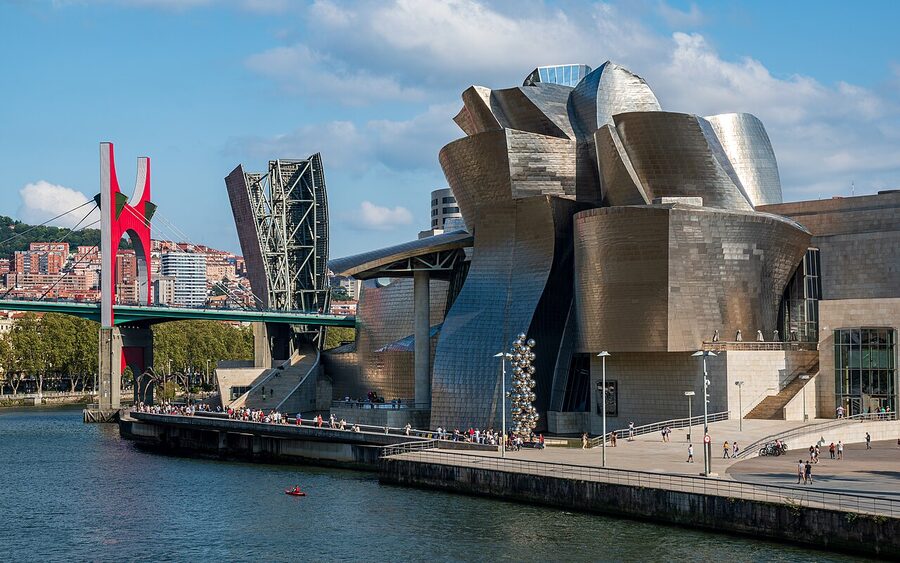 Frank Gehry Guggenheim Museum Bilbao titanium curves comparison