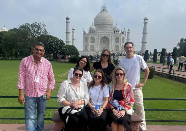 From Agra: Taj Mahal & Agra Fort with Skip-the-Line Access. - A Short Break & Refreshments