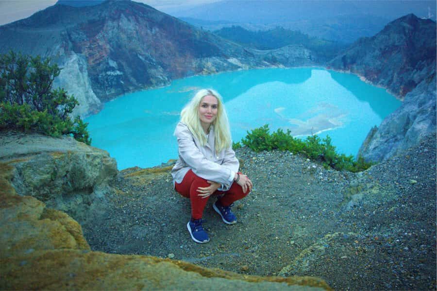 From Bali: Ijen Volcano Sunrise Hike with Transfer & All Fee - The Practicalities: Transportation, Timing, and Group Size