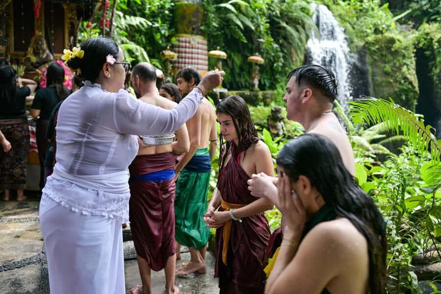 From Bali: Taman Beji Griya Waterfall Ritual & Transfer - What to Expect on the Tour