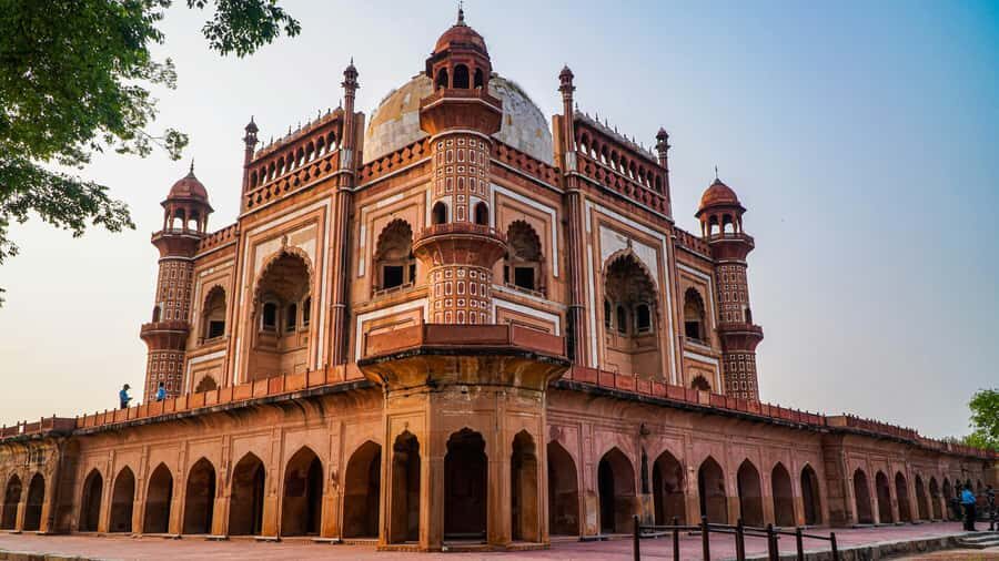 From Bright Skies to Night Lights: Safdarjung Tomb Walk - The Itinerary: What to Expect from Day to Night