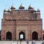 From Delhi: Taj Mahal & Fatehpur Sikri Day Tour - Lunch: A Tasty Break in Agra
