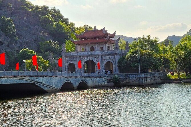 From Hanoi: Incense Village, Tam Coc Boat Trip, Hoa Lu Capital - Analyzing the Tour’s Value