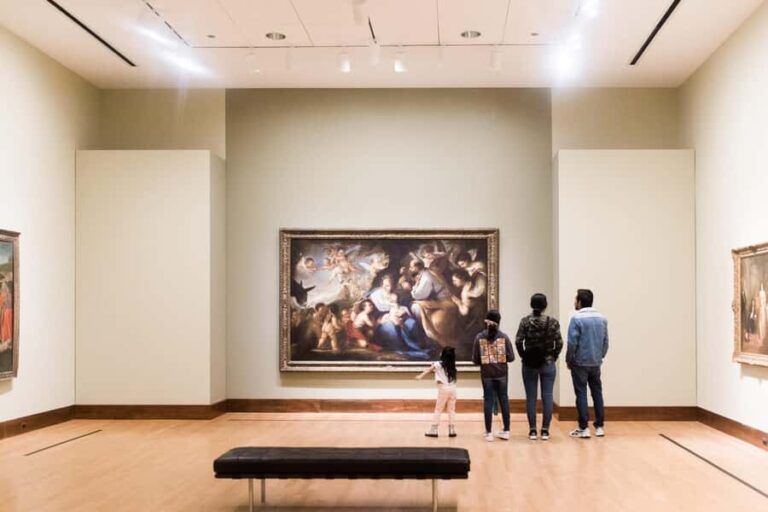 From Sydney: Canberra Day Trip with Guided Tours - Detailed Breakdown of the Itinerary
